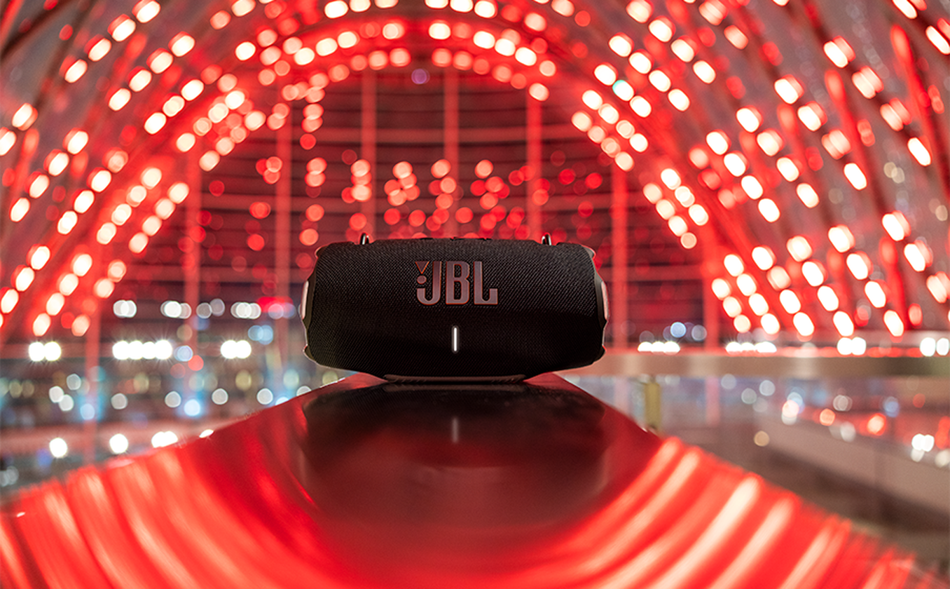 JBL Xtreme 4 - Portable Bluetooth Speaker, Powerful Sound and Deep Bass, IP67 Waterproof, 24 Hours of Playtime, Powerbank, PartyBoost for Multi-Speaker Pairing.