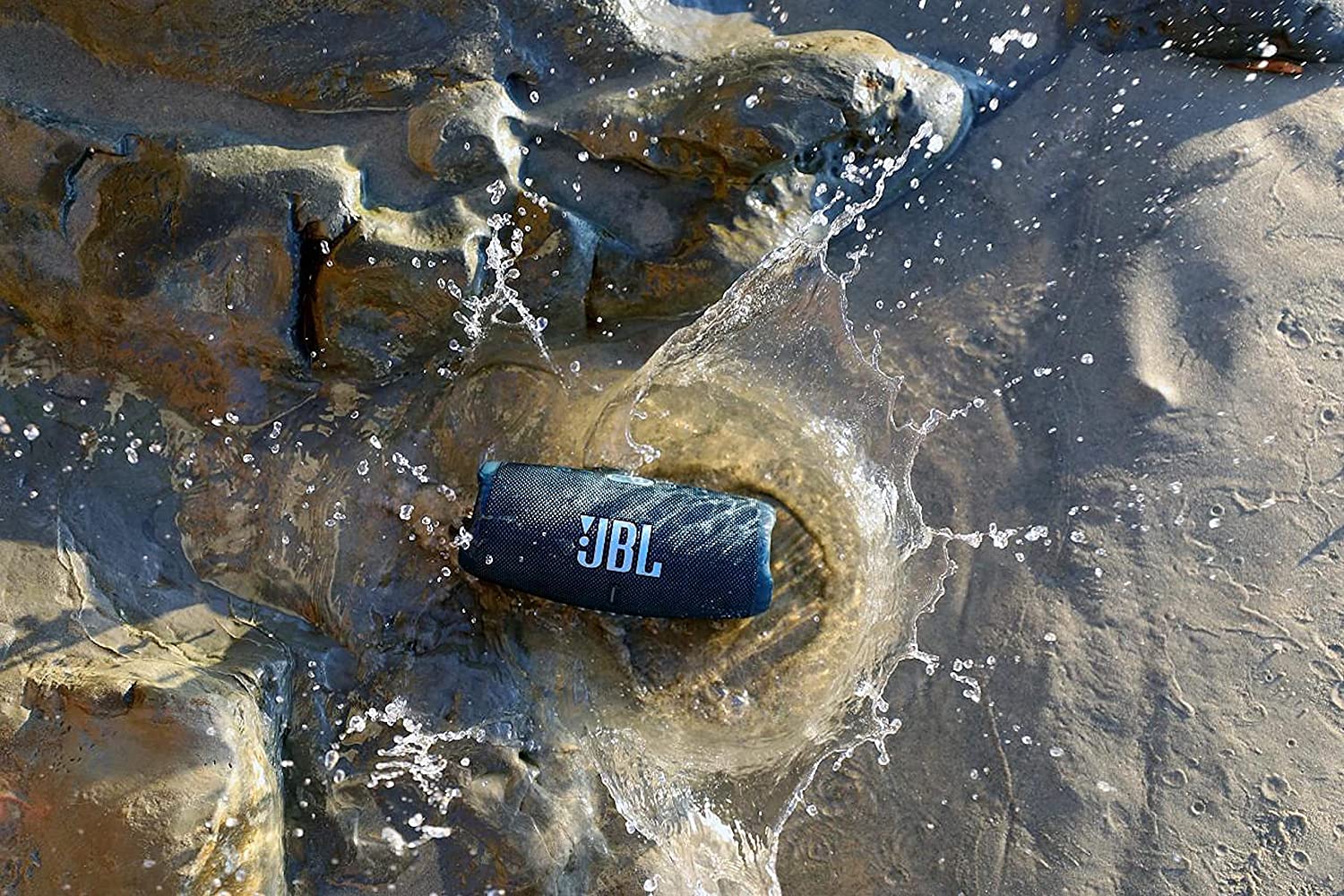 JBL CHARGE 5 - Portable Bluetooth Speaker with IP67 Waterproof and USB Charge out